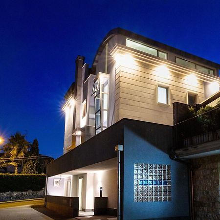 Zaffiro Lavico Rooms Etna Nature Sea Acireale Exterior foto