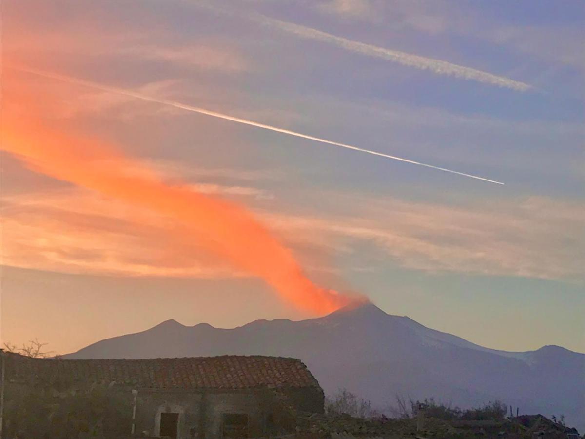Zaffiro Lavico Rooms Etna Nature Sea Acireale Exterior foto